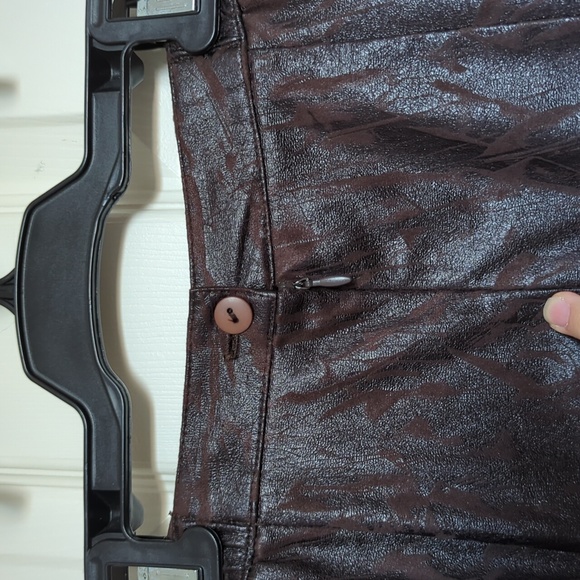 Vintage Hiroko Brown Skirt with patterned details - Picture 12 of 12